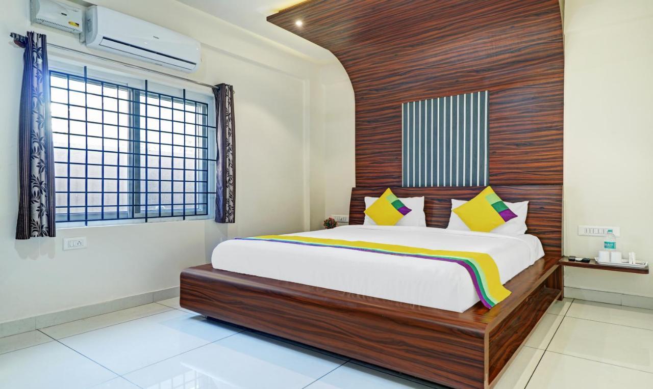 Itsy Hotels Colors Stay Chikmagalur Exterior photo